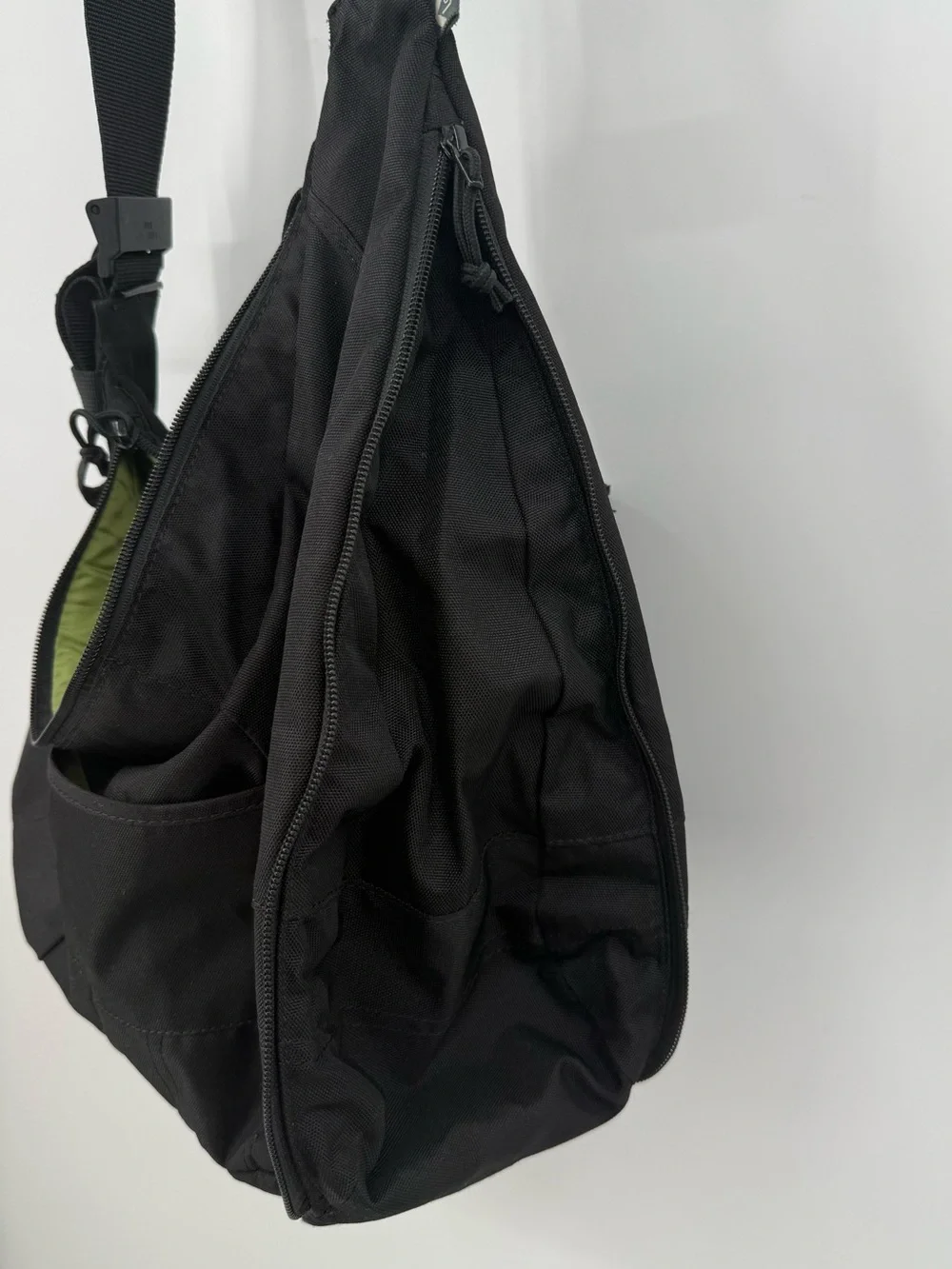Lowepro Passport Sling Camera Bag | Black